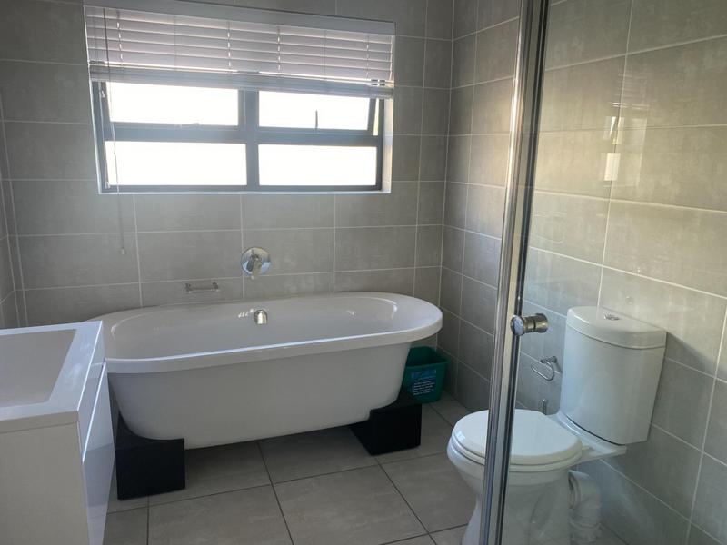 To Let 2 Bedroom Property for Rent in Richwood Western Cape